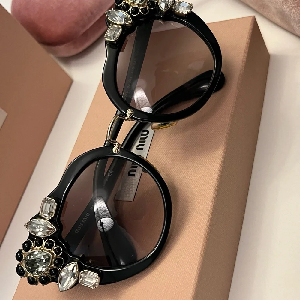 MIU MIU RUNWAY EYEWEAR | Crystal Jewel | One of a kind ๐ฎ๐น - Picture 8 of 8